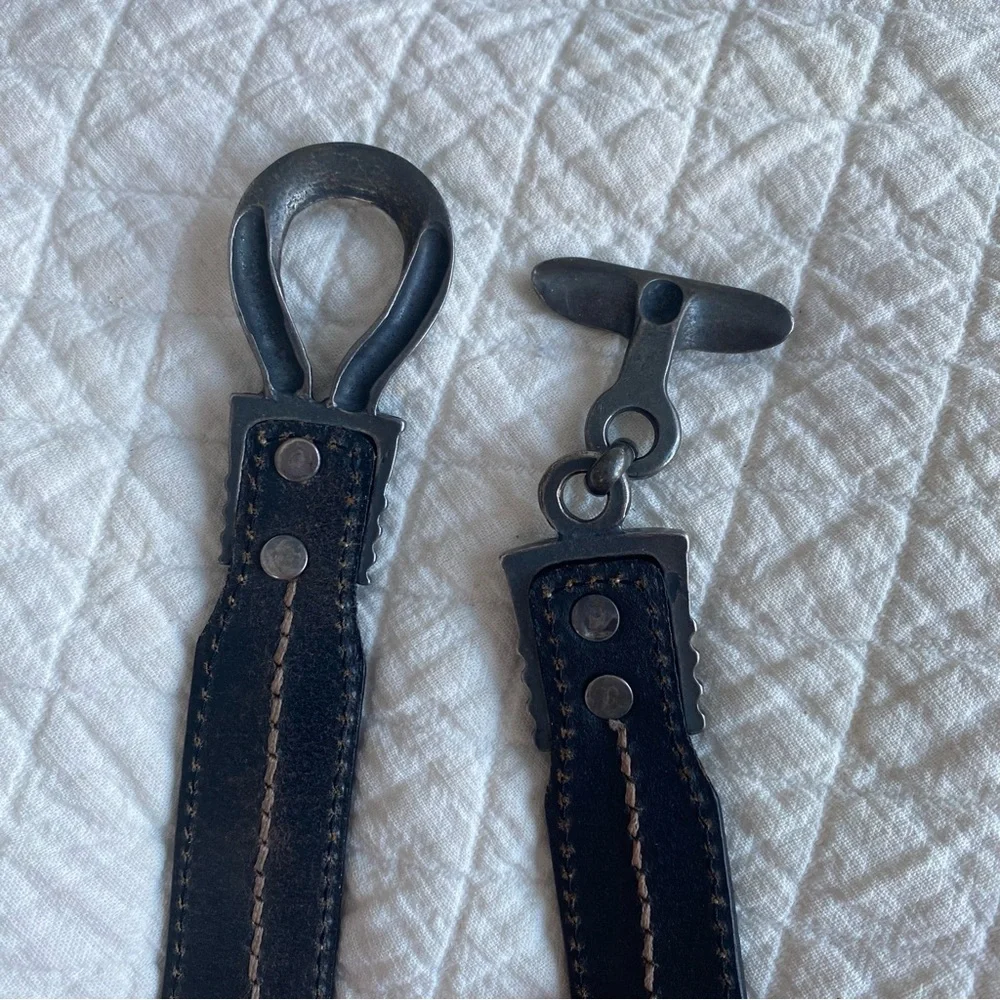 VTG Western Black Leather Belt w/Hammered Loop Toggle Buckle cowgirlcore M / L